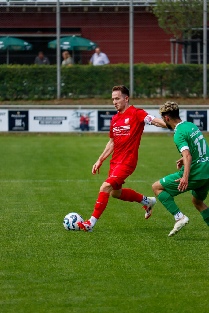 Bayernliga Süd: Aufholjagd sichert ersten Punkt