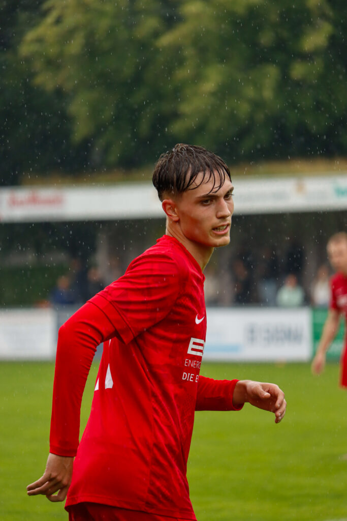 Bayernliga Süd: Flutlicht-Heimspiel gegen die Löwen
