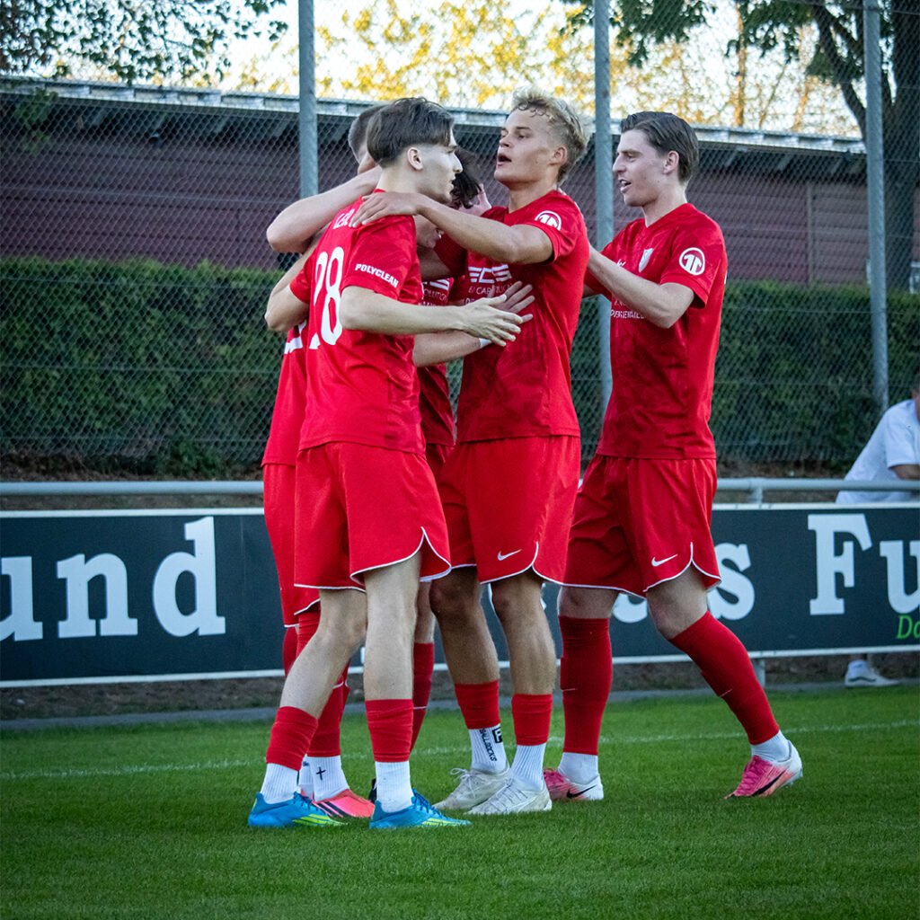 Bayernliga Süd: Sieger im Landkreis-Derby